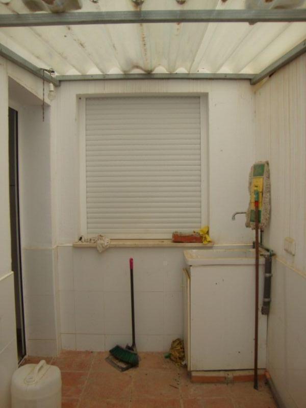 For sale of flat in Fines