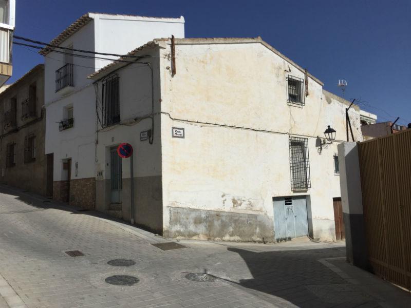 For sale of house in Vélez-Rubio