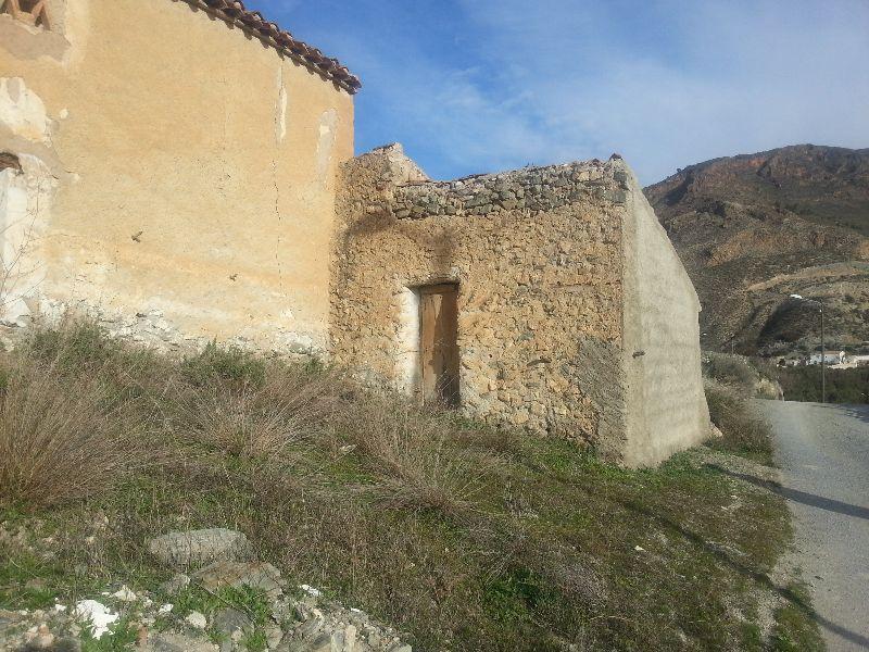 For sale of house in Oria