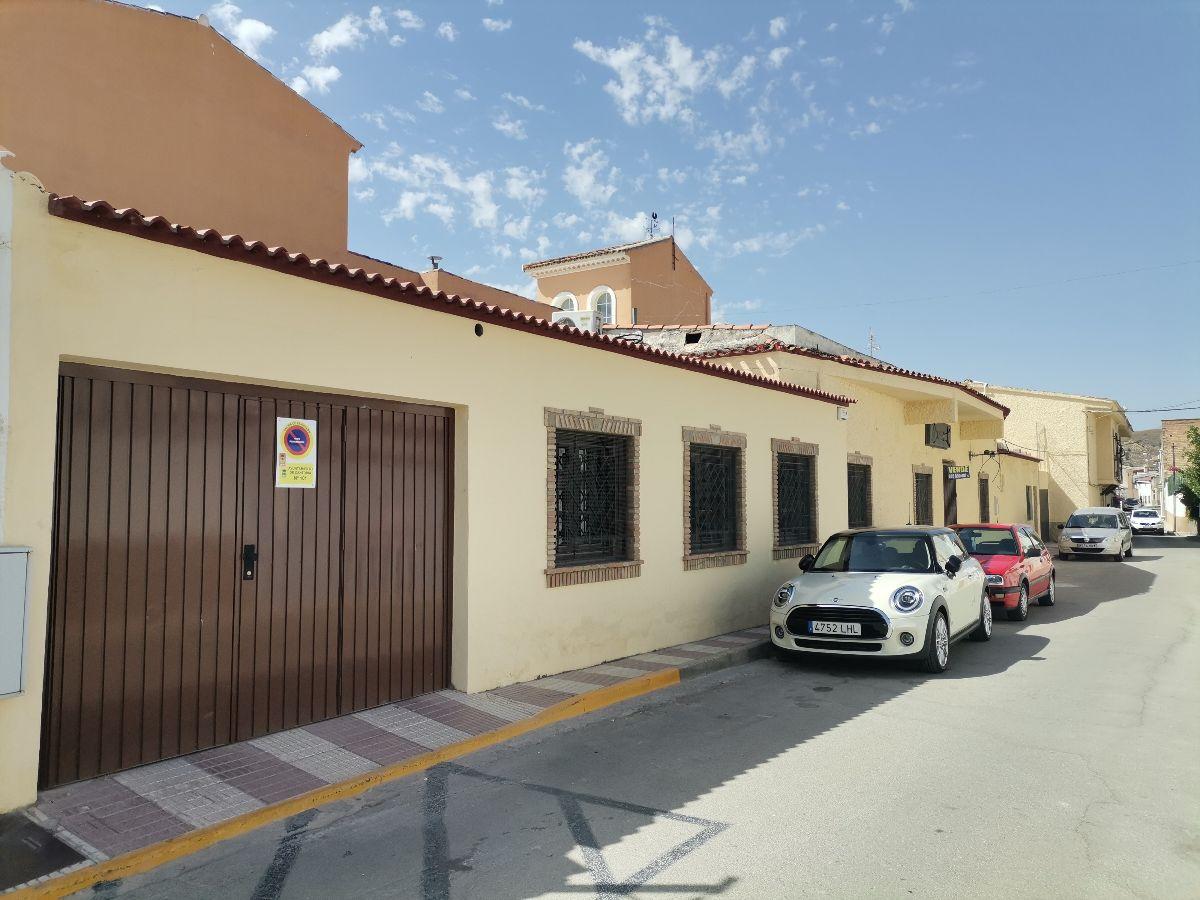 Venta de local comercial en Cantoria