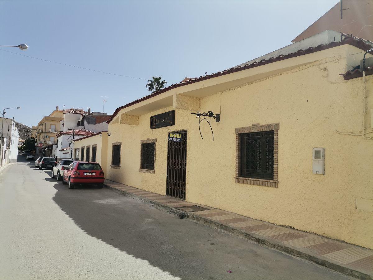 Venta de local comercial en Cantoria