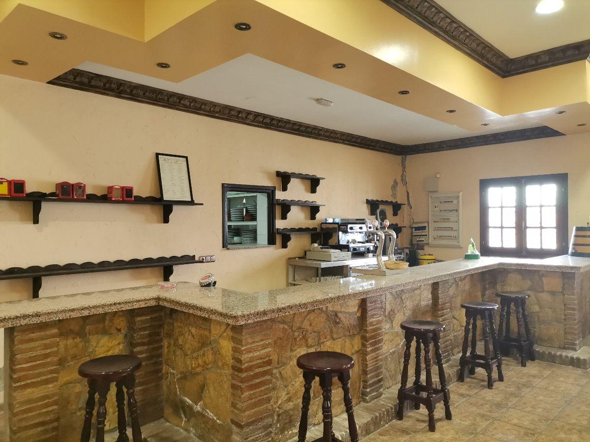 For sale of commercial in Cantoria