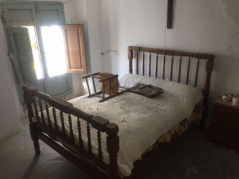 For sale of house in Vélez-Rubio