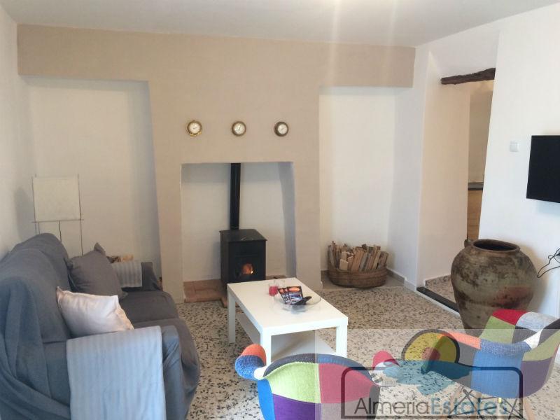 For sale of house in Vélez-Rubio