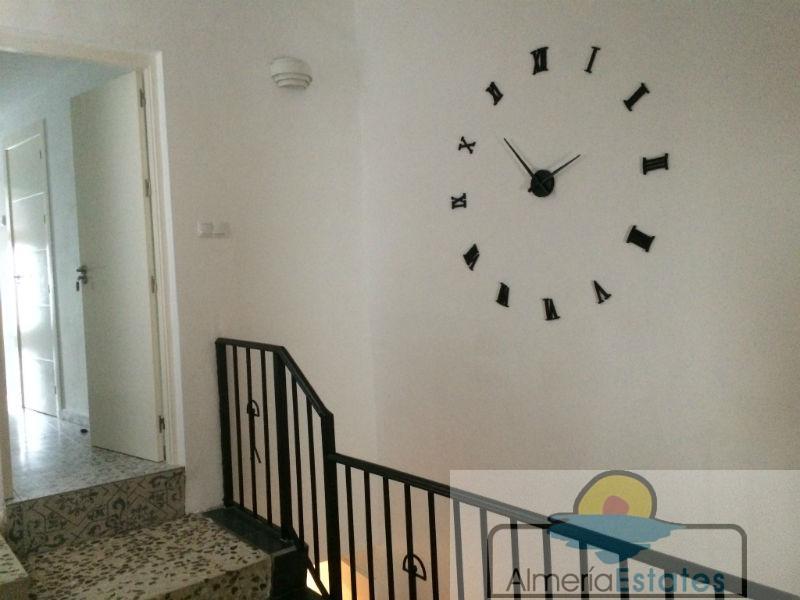 For sale of house in Vélez-Rubio