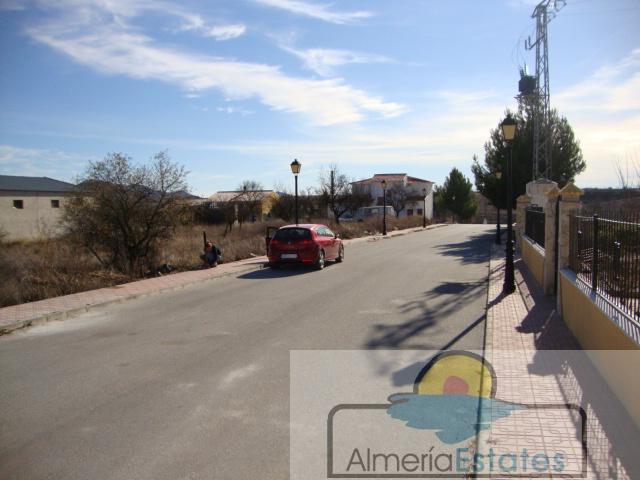 For sale of land in Chirivel