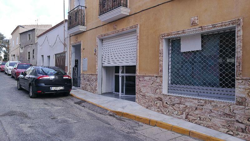 Venta de local comercial en Fines