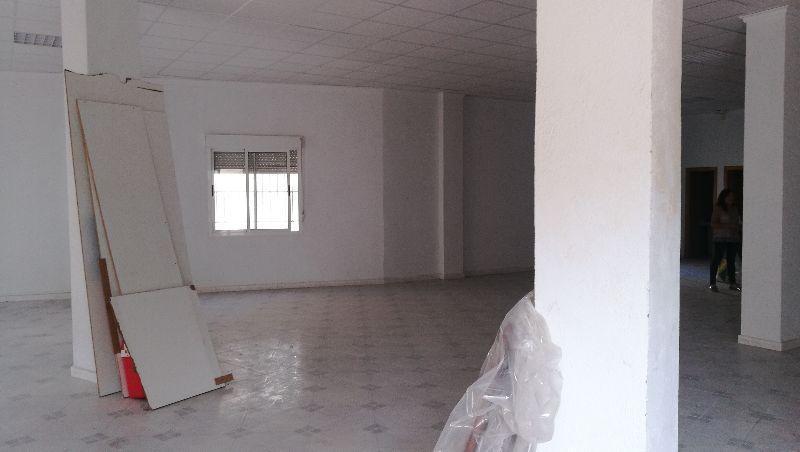 For rent of commercial in Albox