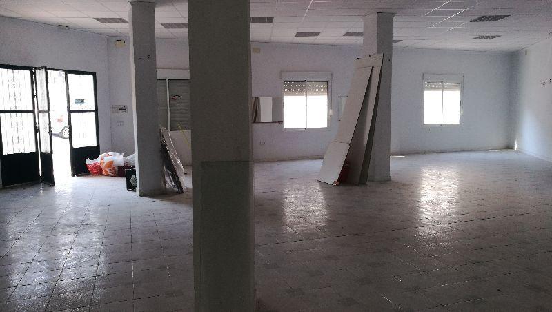 For rent of commercial in Albox