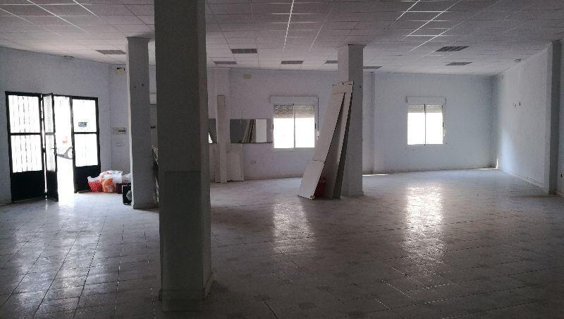 For rent of commercial in Albox