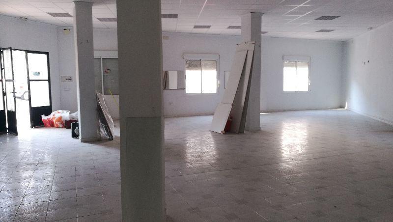 For rent of commercial in Albox