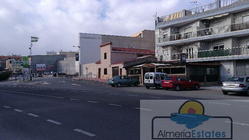 For rent of commercial in Albox