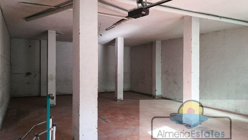 For rent of commercial in Albox