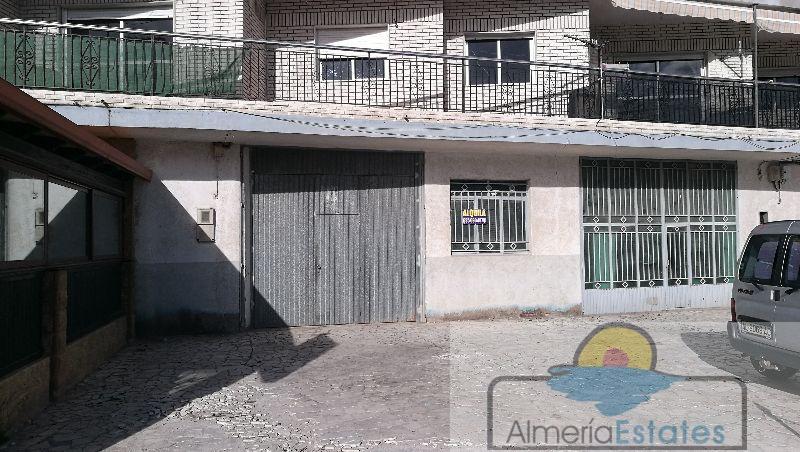 For rent of commercial in Albox