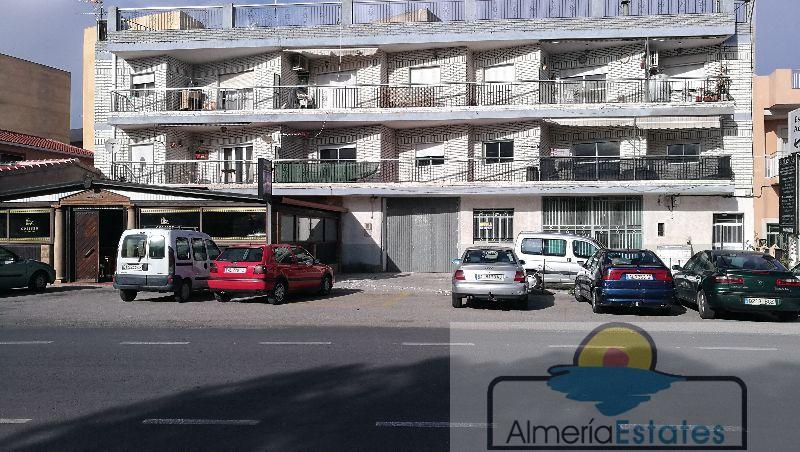 For rent of commercial in Albox