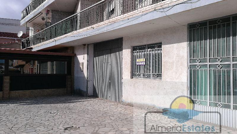 For rent of commercial in Albox