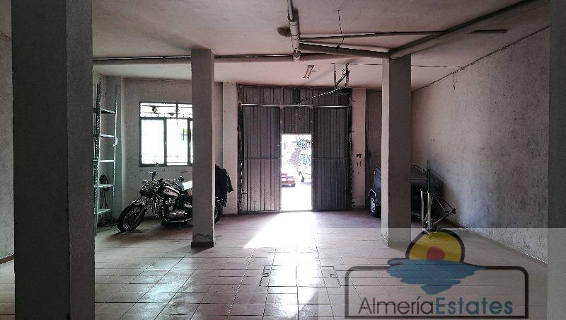 For rent of commercial in Albox