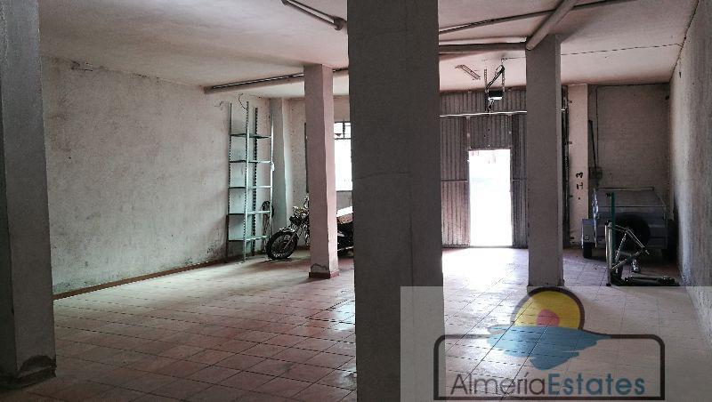 For rent of commercial in Albox