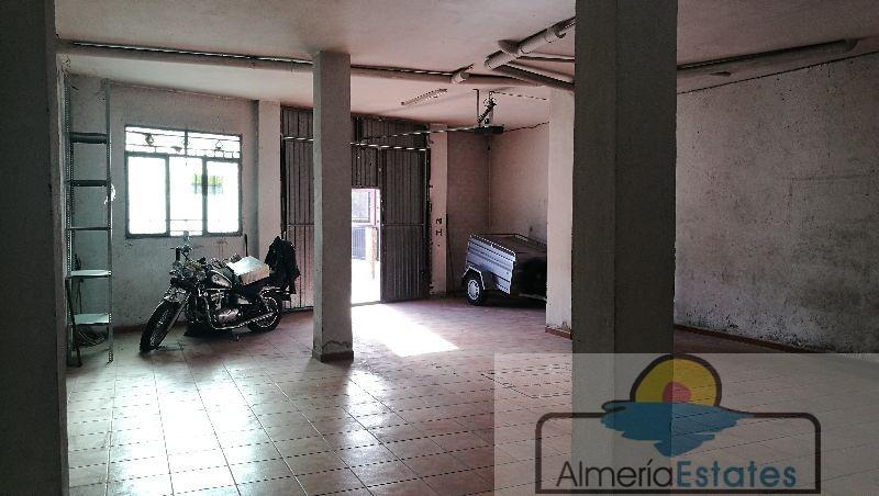 For rent of commercial in Albox
