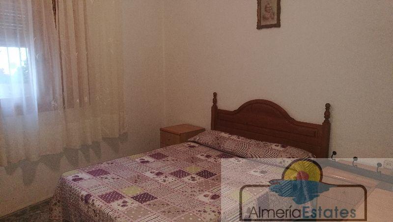 Venta de casa en Urrácal