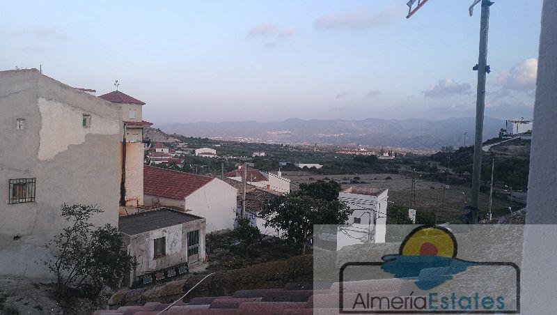 For sale of house in Urrácal