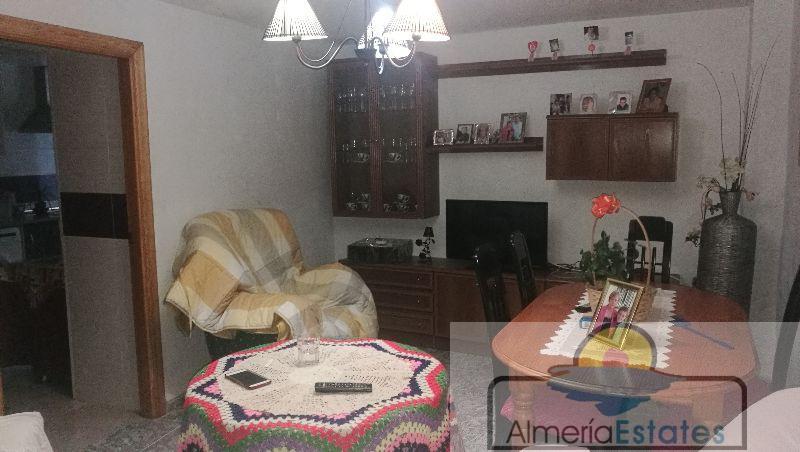 For sale of house in Urrácal