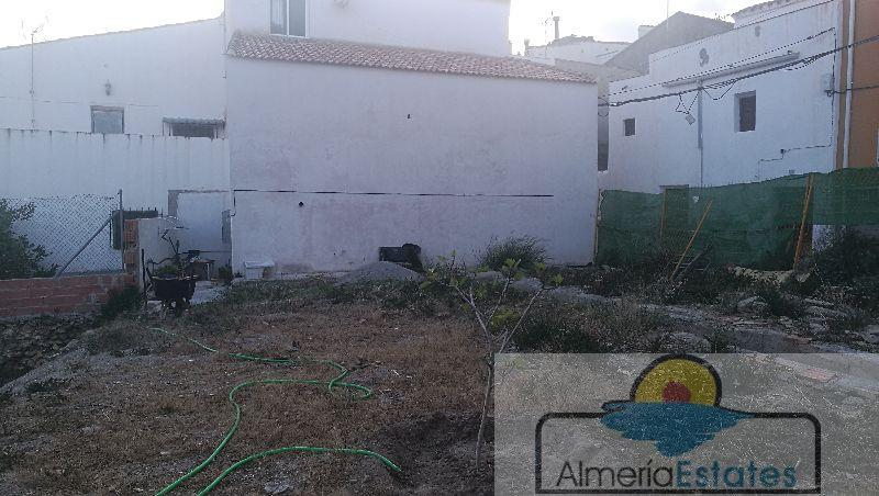 For sale of house in Urrácal