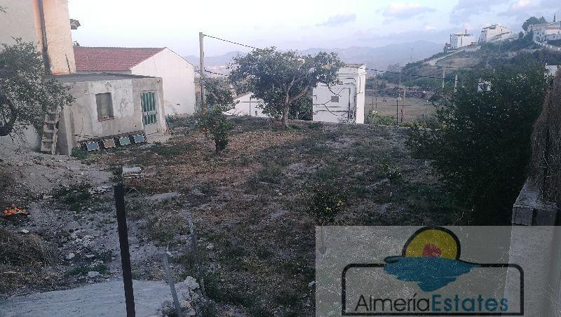 For sale of house in Urrácal