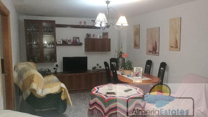 Venta de casa en Urrácal