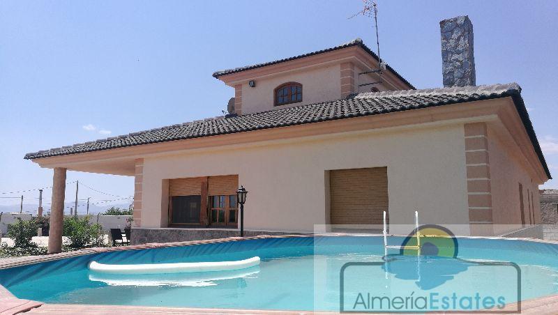 Venta de villa en Albox