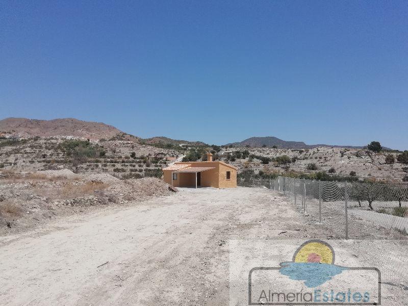 For rent of villa in Somontín