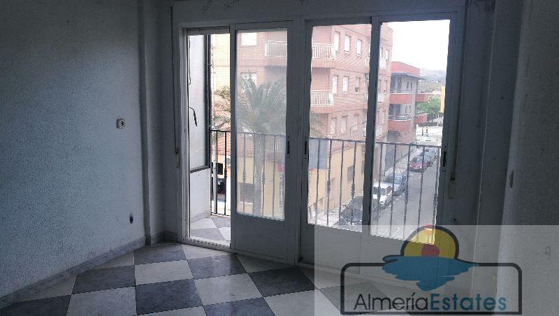 For sale of flat in Olula del Río