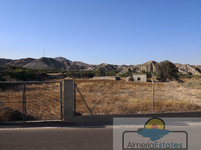 For sale of land in Arboleas