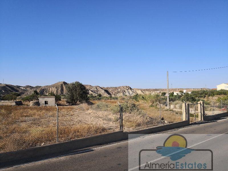 Venta de terreno en Arboleas