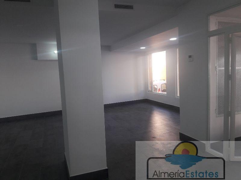 For rent of commercial in Albox