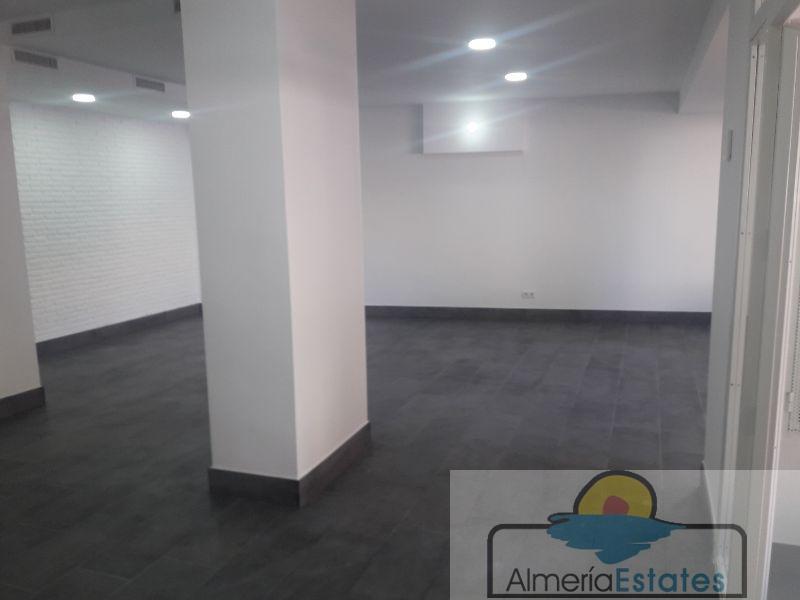 For rent of commercial in Albox