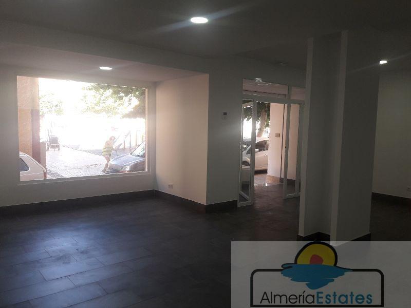 For rent of commercial in Albox