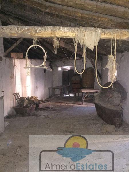 For sale of house in Vélez-Rubio