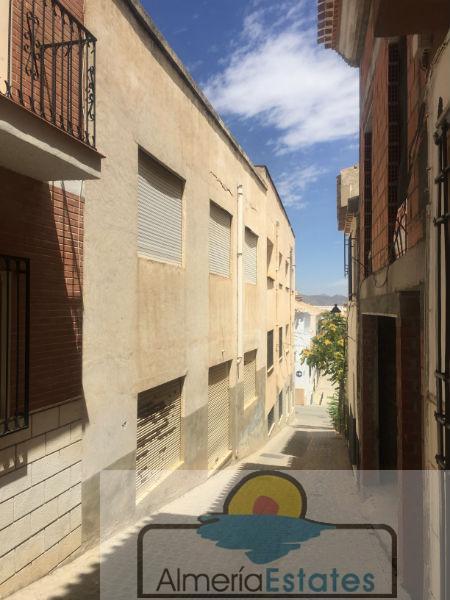 Venta de edificio en Vélez-Rubio