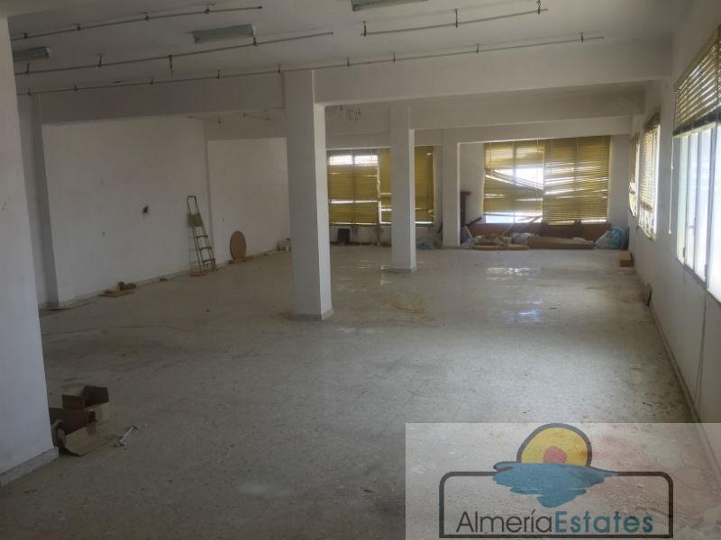 Venta de edificio en Vélez-Rubio