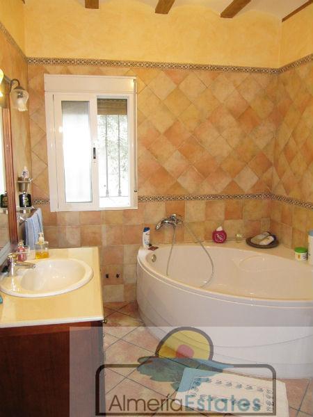 For sale of chalet in Vélez-Blanco