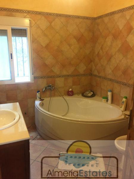 For sale of chalet in Vélez-Blanco