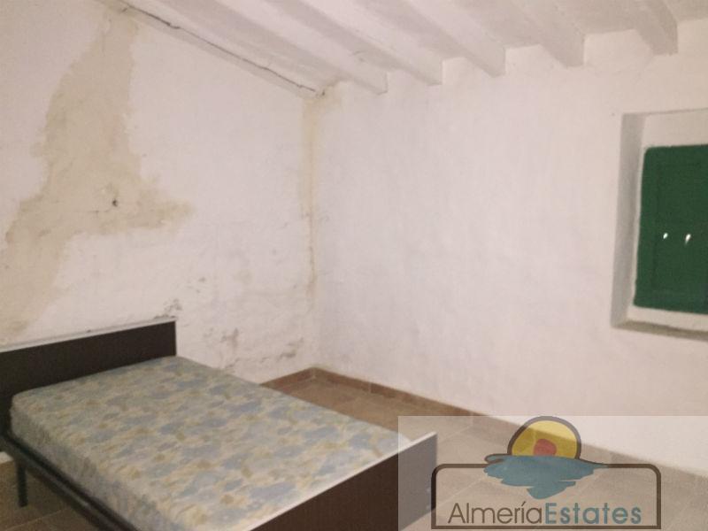 Venta de finca rústica en Chirivel