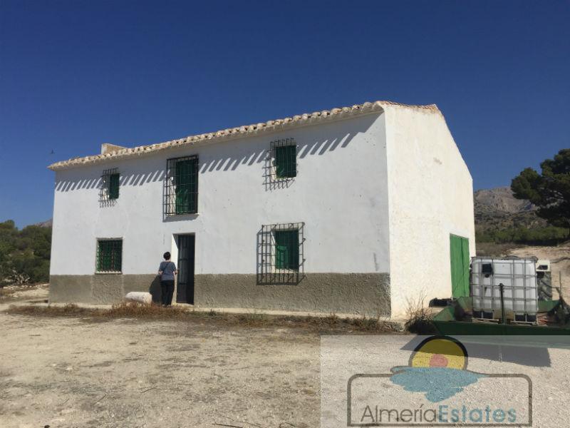 For sale of rural property in Chirivel
