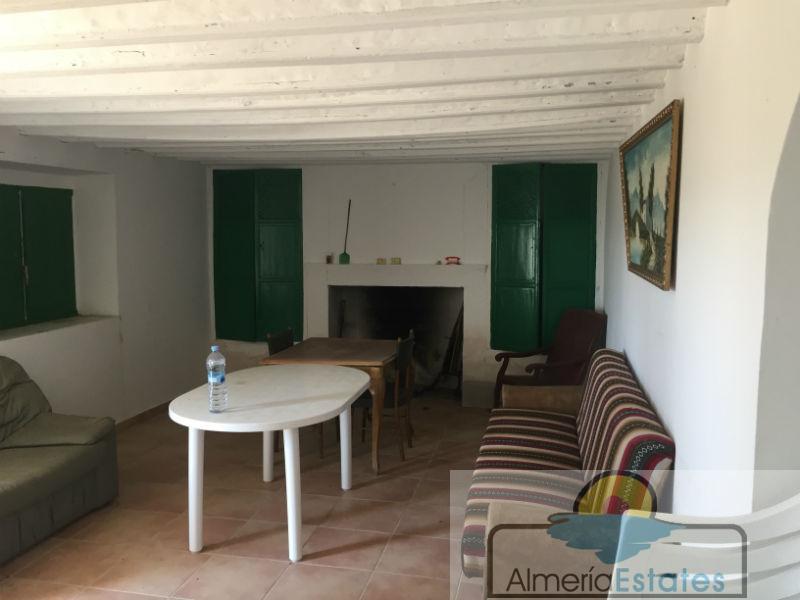 Venta de finca rústica en Chirivel
