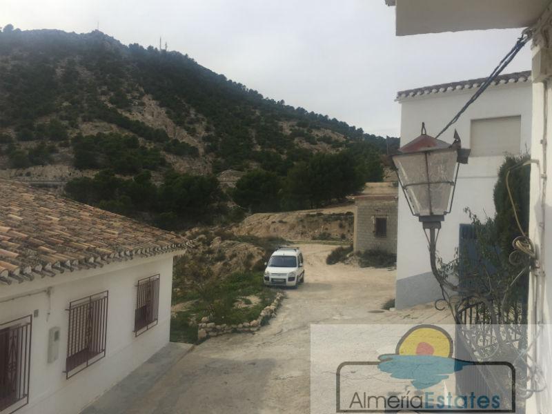 Venta de casa en Vélez-Blanco