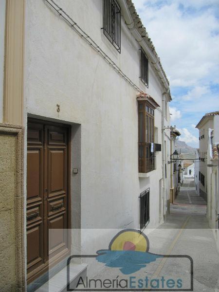 Venta de casa en Vélez-Blanco