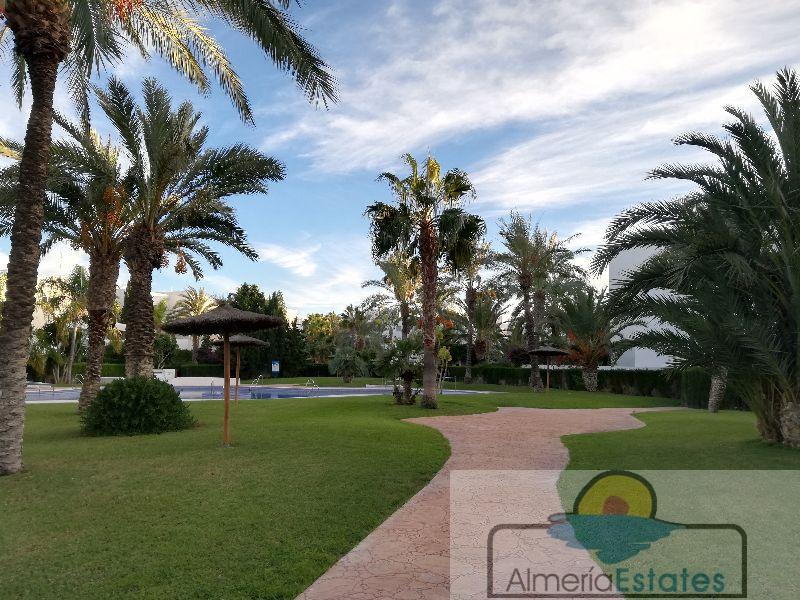 Venta de villa en Vera