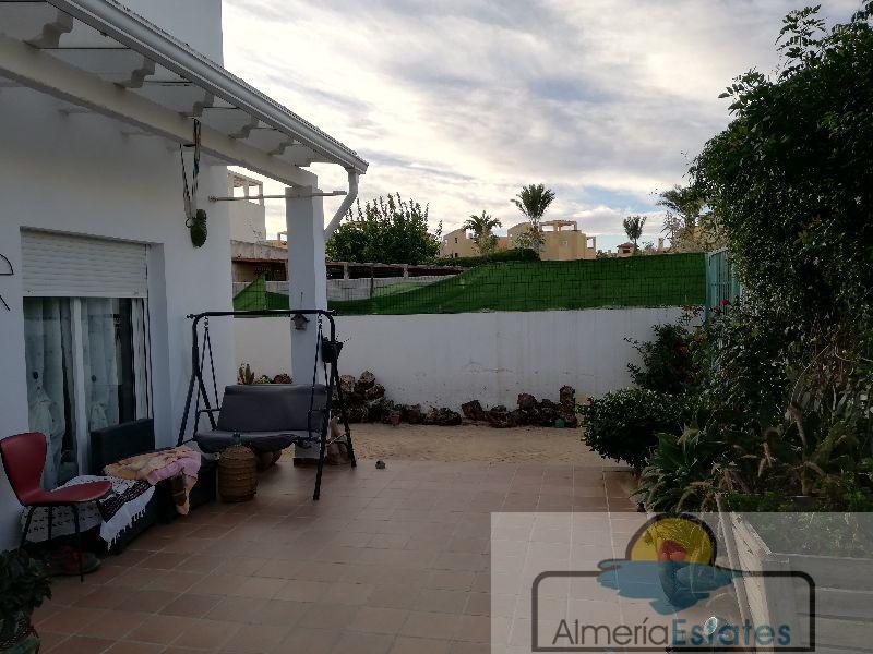 Venta de villa en Vera