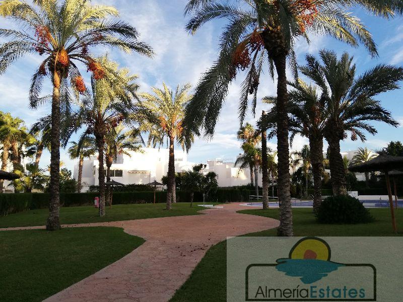 Venta de villa en Vera